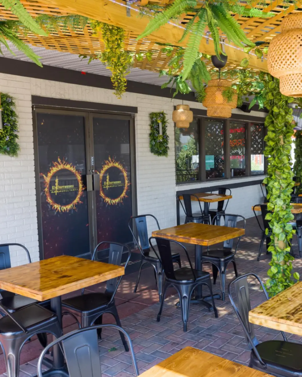 El Churrascaso Grill - Interior